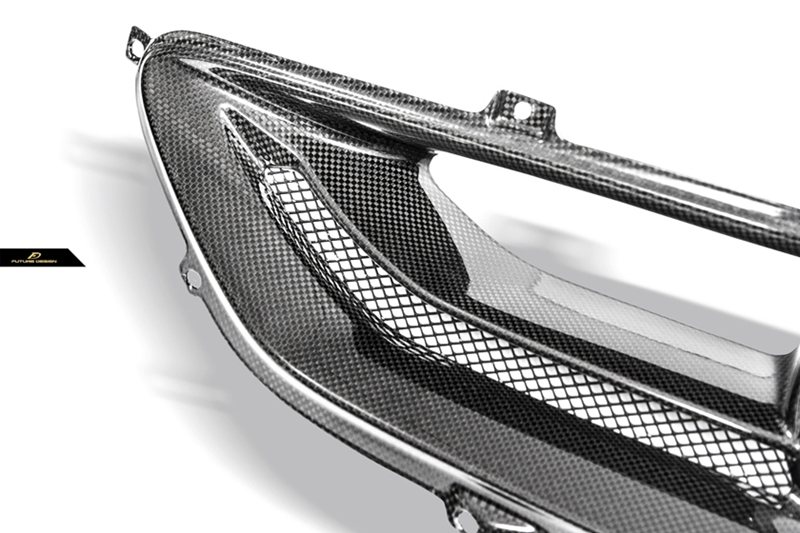 Ferrari 488 GTB – Novitec style Carbon Rear tail light Satellite cover 06